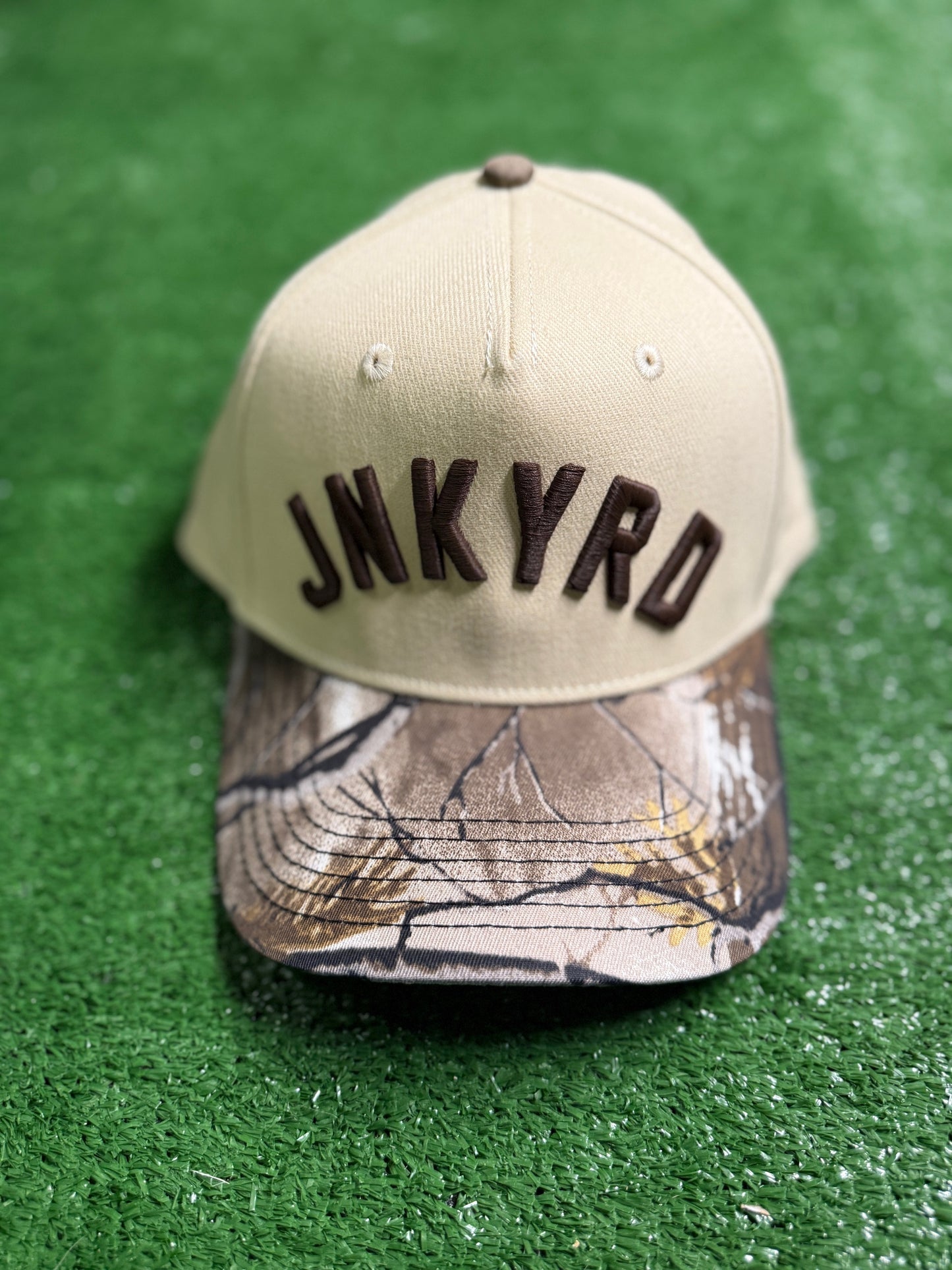 Hats by (code)word • Curved
